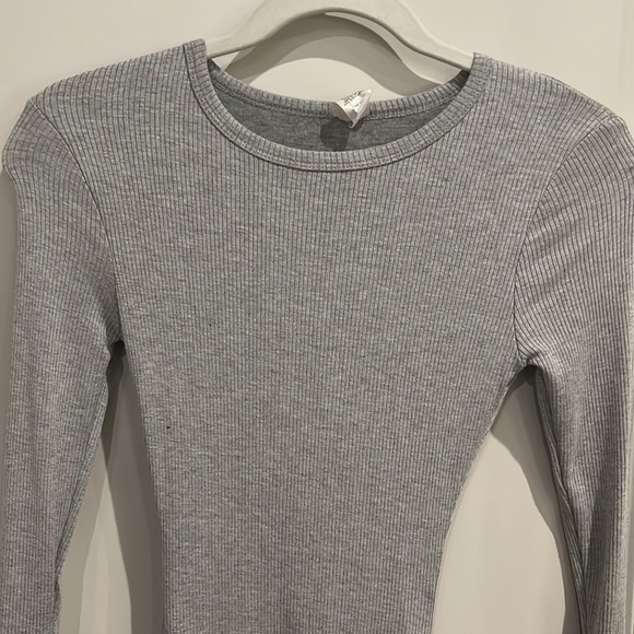 Small Grey Longsleeve Dress - Picture 2 of 3